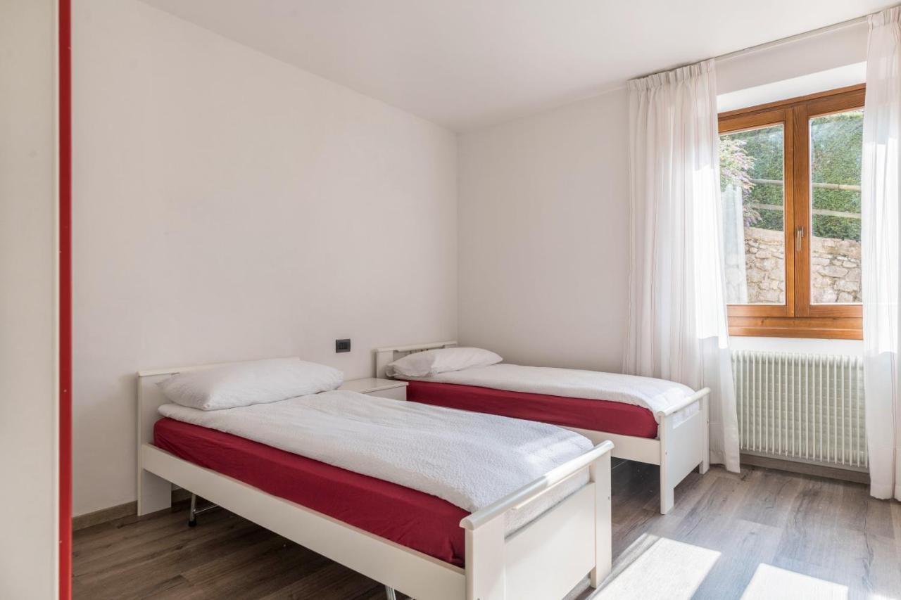 Appartamento Dorsino Luaran gambar